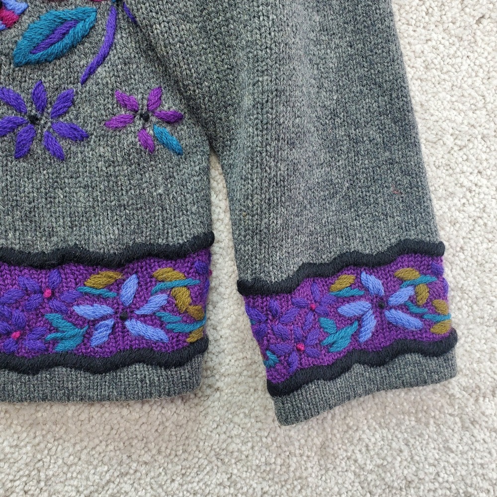 Vtg LL Bean Cardigan Women XL Gray Wool Floral Embroidered V-Neck Grandmacore - Picture 3 of 10